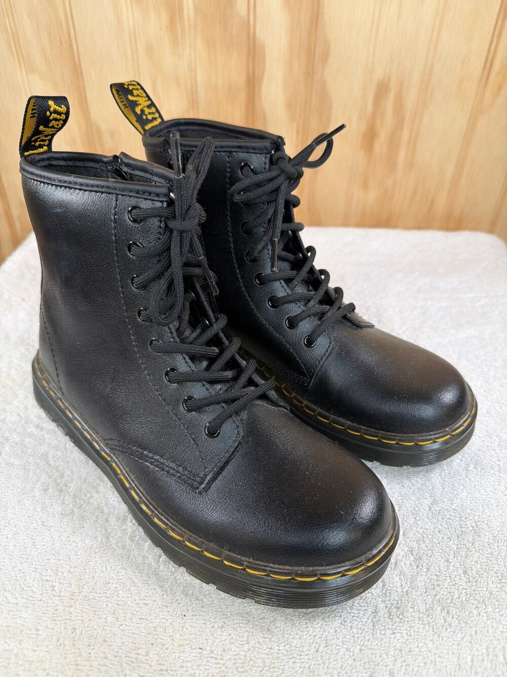 Dr. Martens Black Lace-Up Combat Boots Men 4 Women 5 Unisex Grunge Goth Punk